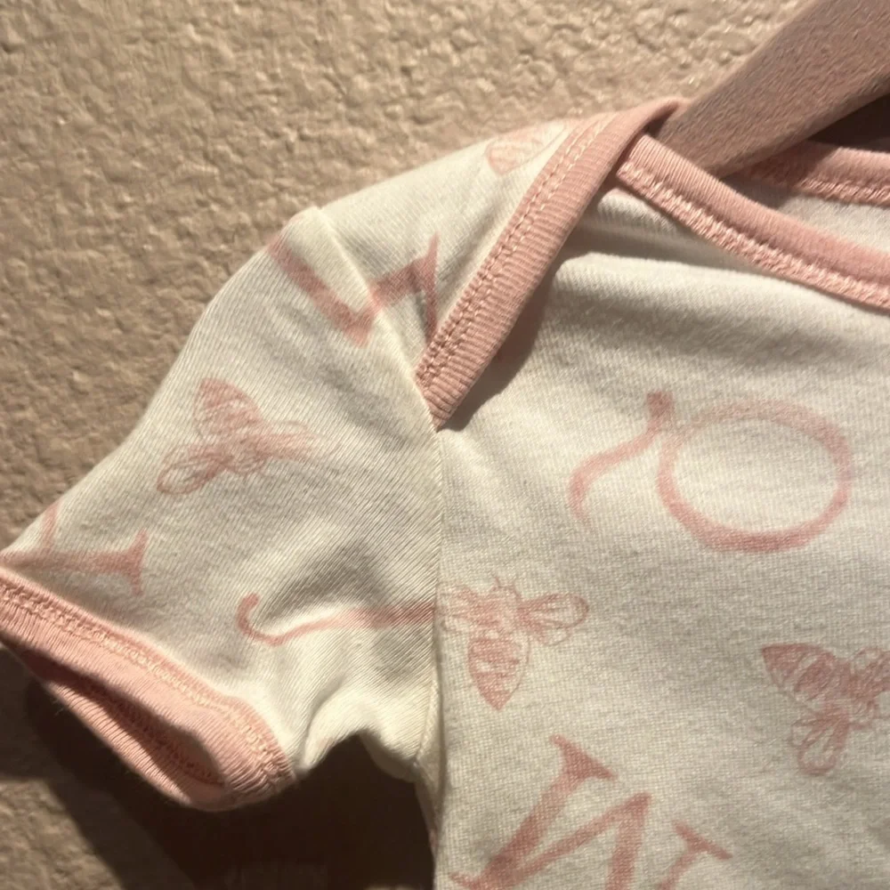 Burt’s Bees Baby Girl’s Onesie Alphabet Bee Size 3-6 Months Cotton - Picture 4 of 8